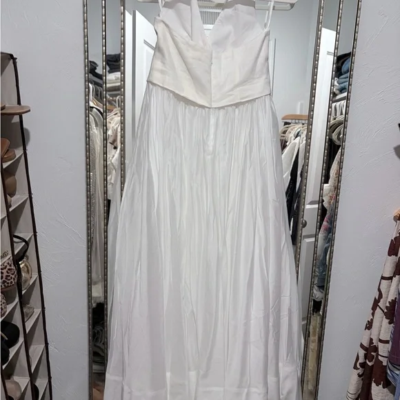 Camila Coelho Elegant White Halter Maxi Dress - Picture 5 of 7